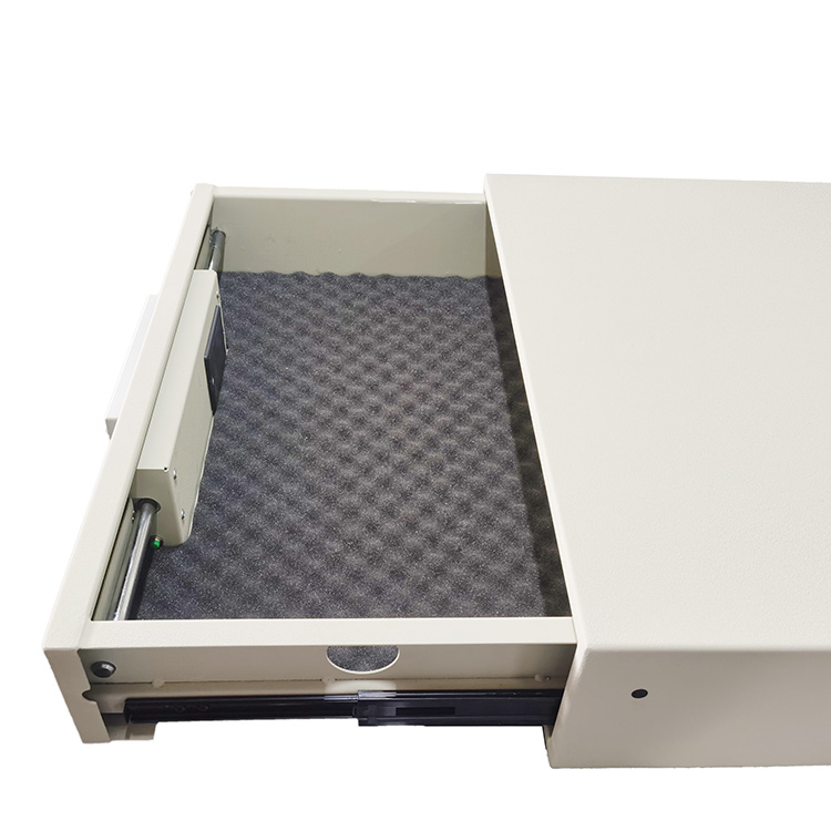 BS0166 Mittelgroßer Unterbetttresor